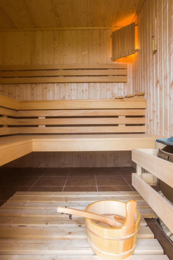 Aqua Fun Domki Z Basenem Darlowo Exterior photo
